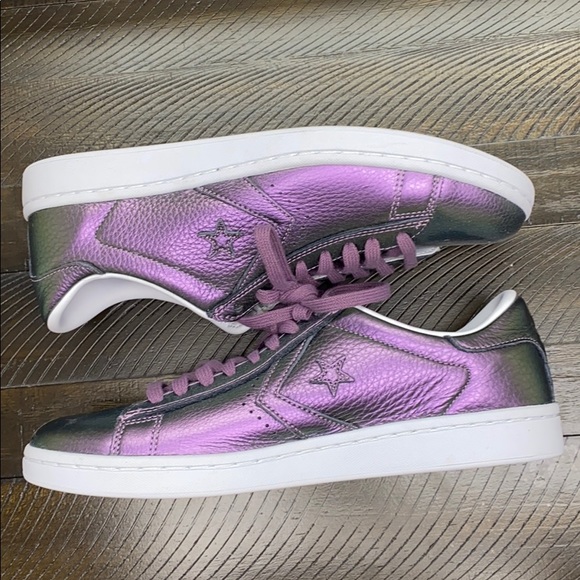 Converse Shoes - Viola Leather Low-top Sneaker